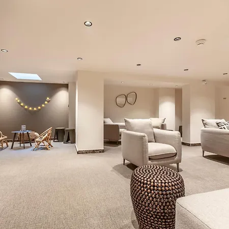 Le Madame By Sweett 4*