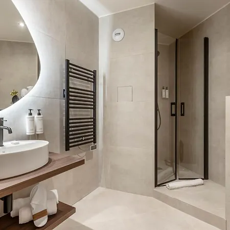 Hotel Le Madame By Sweett 4*