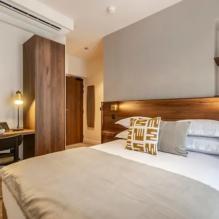 Le Madame By Sweett 4*