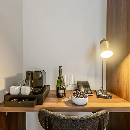 Le Madame By Sweett Hotel