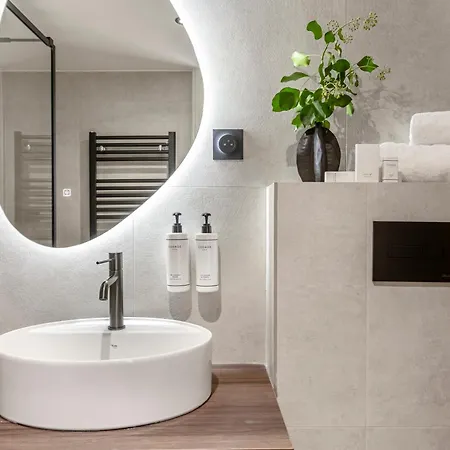 Le Madame By Sweett Paris