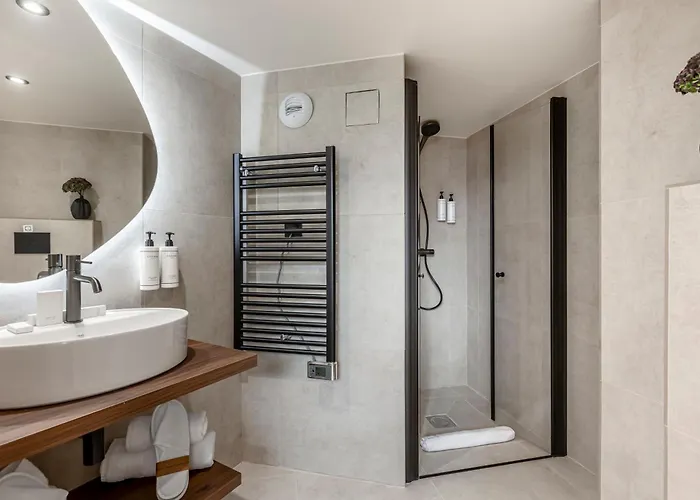 Le Madame By Sweett Hotel
